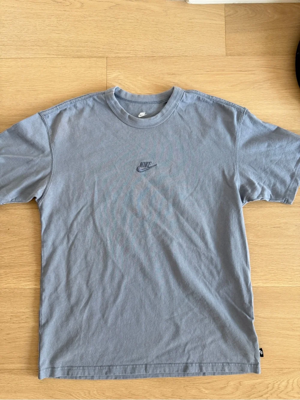Nike Short Sleeve Loose Fit Crew T-Shirt in Light Blue with Small Logo